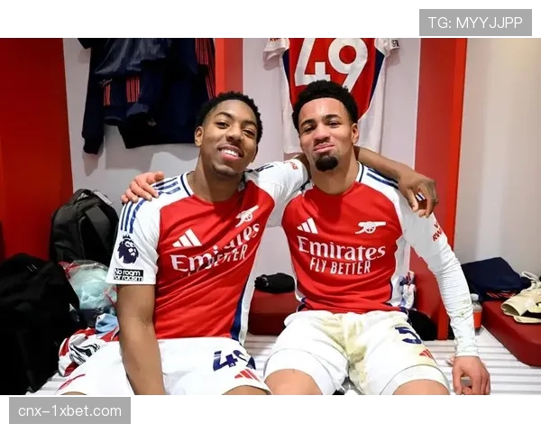 道曼15岁登场惊艳全场,阿森纳新人首秀获赞誉无数 道曼15岁登场惊艳全场,阿森纳新人首秀获赞誉无数